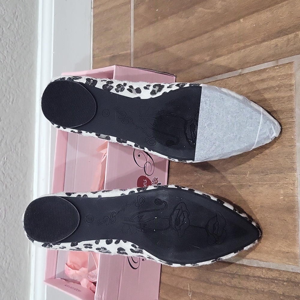 Animal print ballet flats